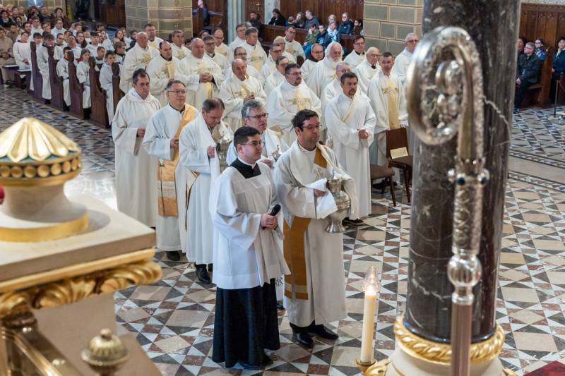 2024_03_28_olajszentelesi szentmise_75.jpg